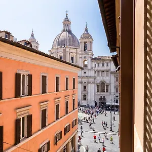 https://navona-view.it-romehotels.com